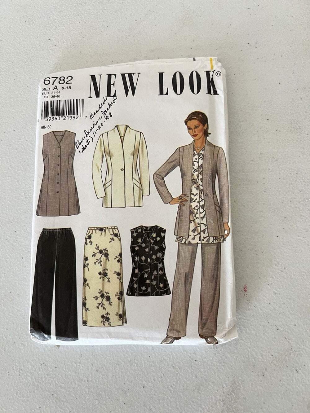 New Look 6782 Misses Sewing Pattern Size 8-18 Jacket Vest Skirt Pants 0047